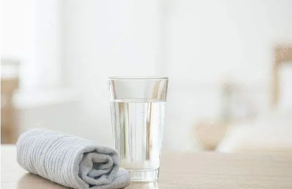 水